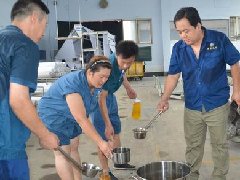 清涼送一線 員工點個贊